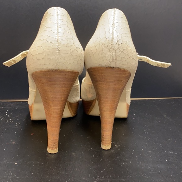 Jessica Simpson Peep toe platform with stacked heel Size 10 - Picture 2 of 4